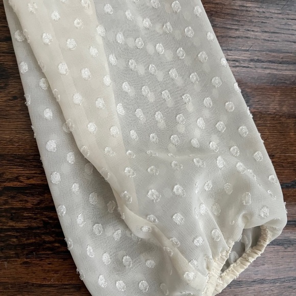 Daniel rain cream with tribal print peasant top size L - Picture 4 of 8